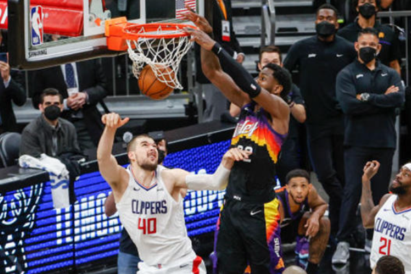 籃球比賽中常見的戰(zhàn)術有哪些？