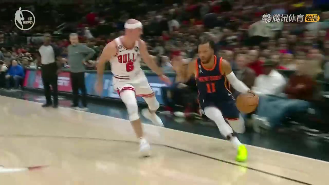 秀??！布倫森腳踝終結(jié)將卡魯索晃倒坐地！再三分殺死比賽（布倫森集錦）